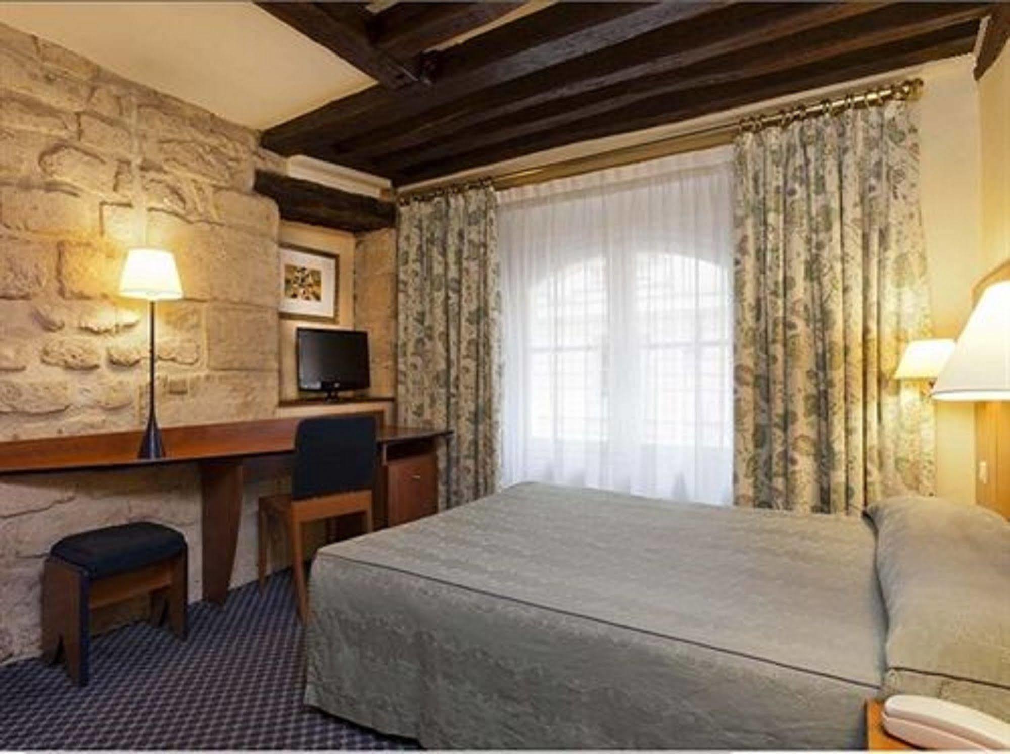 Lautrec Opera Hotel Paris Room photo